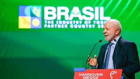 Presidente Lula cumpre agenda internacional