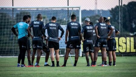 Oper&aacute;rio joga a vida no torneio