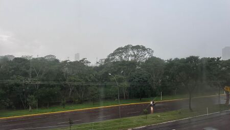 C&eacute;u ficou encoberto durante a tarde toda em Campo Grande