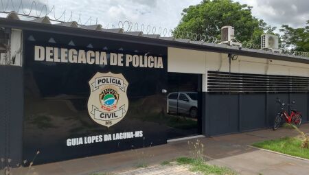 Homem &eacute; atacado com machado por mulher e fica em estado grave em MS