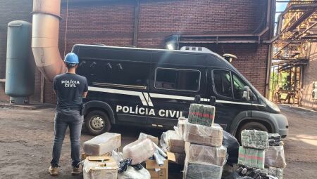 Ribas do Rio Pardo incinera meia tonelada de drogas apreendidas em opera&ccedil;&otilde;es contra o tr&aacute;fico