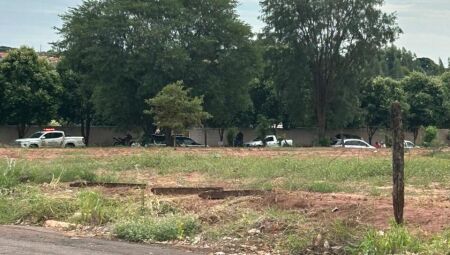 Pol&iacute;cia investiga viola&ccedil;&atilde;o de t&uacute;mulo de v&iacute;tima de feminic&iacute;dio em Eldorado