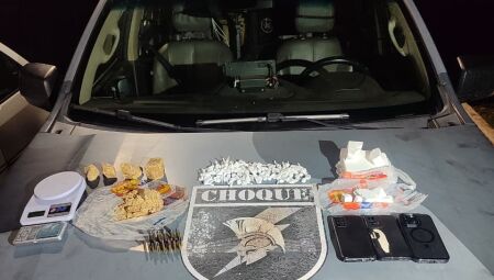 Entorpecentes e demais itens apreendidos