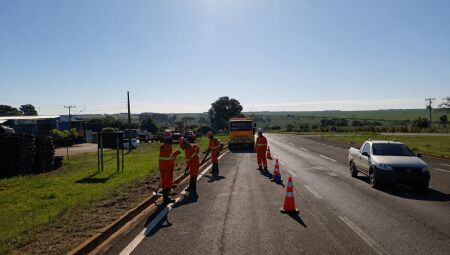 As frentes de trabalho foram distribu&iacute;das em pontos estrat&eacute;gicos das rodovias