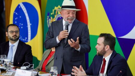 Lula durante o evento de lan&ccedil;amento do programa