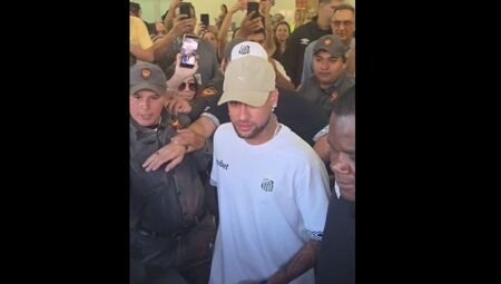 Neymar passou por Ponta Por&atilde; antes de seguir para Pedro Juan Caballero