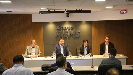 Foi apresentado ao banco o volume de investimentos j&aacute; em andamento no Estado