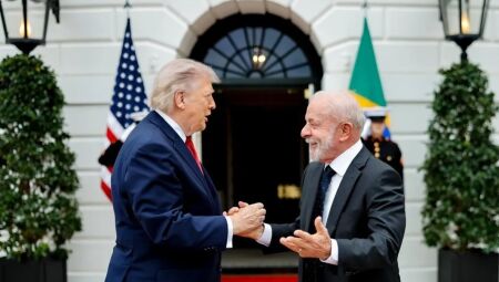 Trump e Lula durante encontro na Casa Branca