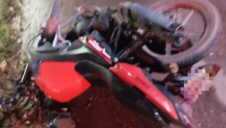 Motocicleta conduzida pela v&iacute;tima