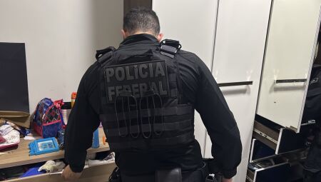 Pol&iacute;cia cumpriu diversos mandados