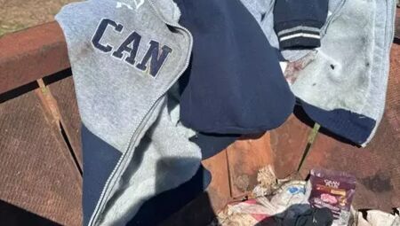 Casaco estava com manchas de sangue