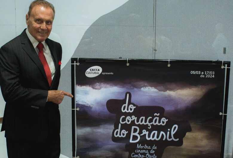 David Cardoso durante abertura da mostra “Do Coração do Brasil” na CAIXA Cultural Rio de Janeiro. Foto: Alexandre Berçott