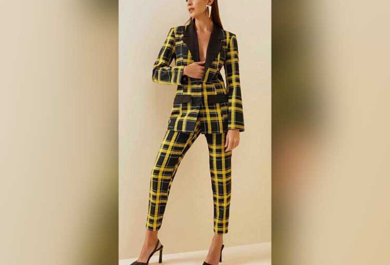 Conjunto lindo e sofisticado em lãnzinha xadrez  com detalhe em preto na gola e bolsos da coleção inverno da loja Cissa Store! Vale conferir a coleção Cissa Store para os dias e noites frias que farão daqui pra frente! Da uma passadinha na rua Euclides da