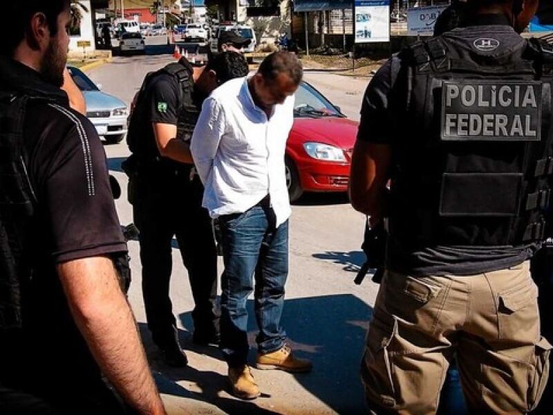 Agentes da PF prendem um dos seis traficantes mais procurados do Brasil