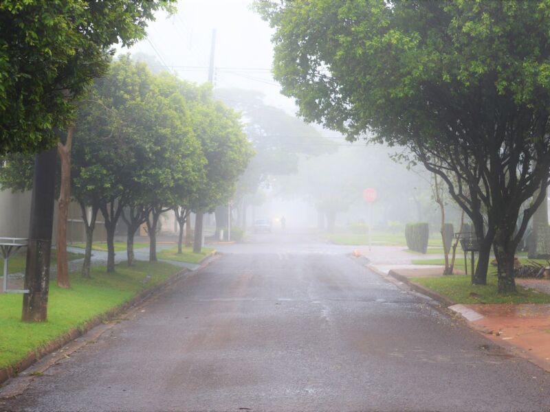Sábado amanhece nublado, garoando e Inmet prevê trovoadas - Meio Ambiente -  Campo Grande News