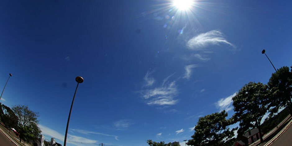 Na Capital o sol aparece forte