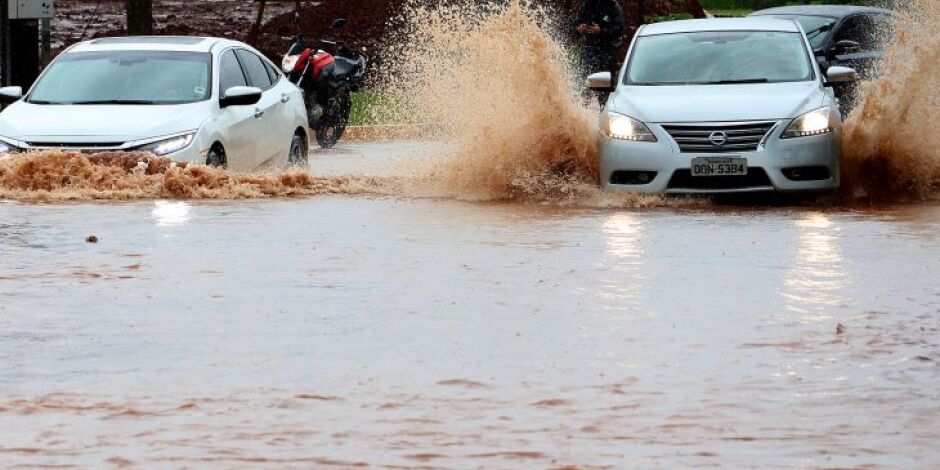 Vem mais chuva em Campo Grande