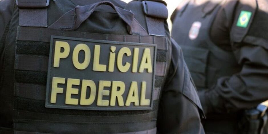 Imagem de agentes da Pol&iacute;cia Federal