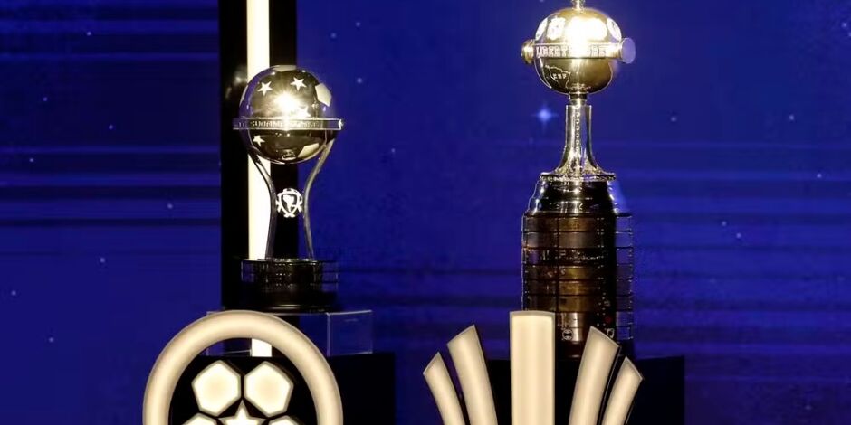 Troféus da Libertadores e Sul-Americana 