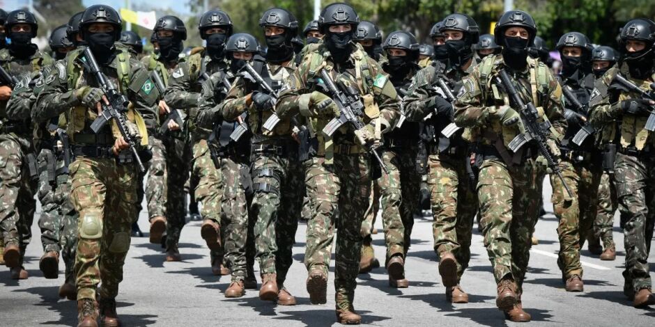 Por ter força de lei, o reajuste dos militares já está valendo, mas ainda precisa ser confirmado pelo Congresso 