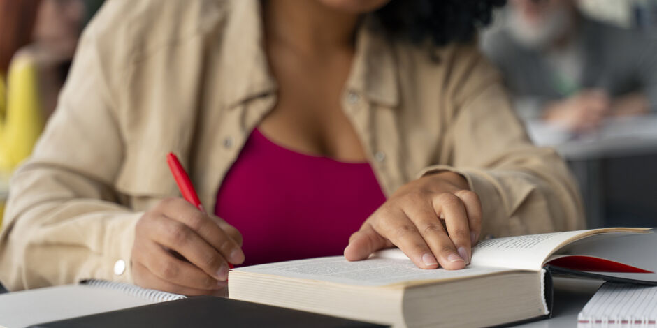 Bolsas de cursos de gradua&ccedil;&atilde;o s&atilde;o oferecidas