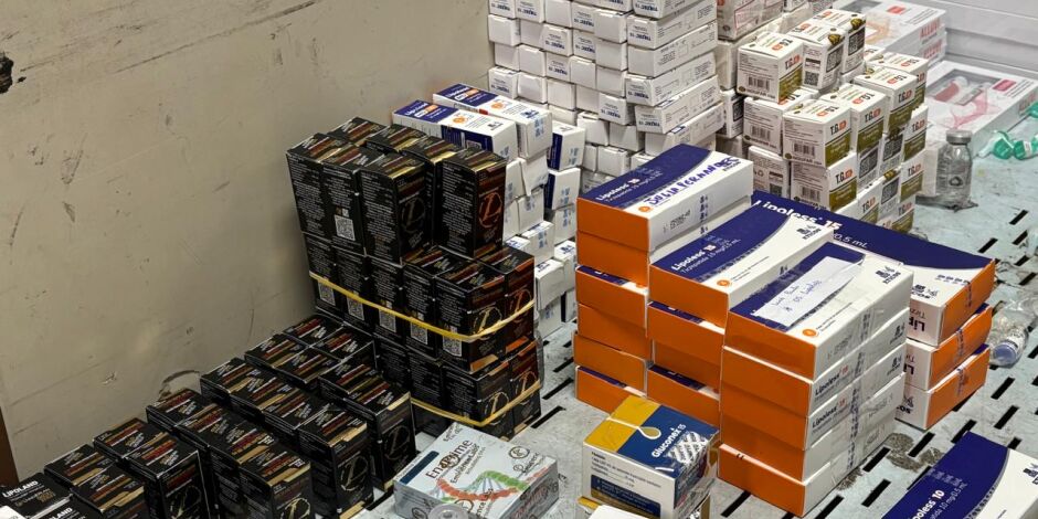 Diversos produtos irregulares foram apreendidos