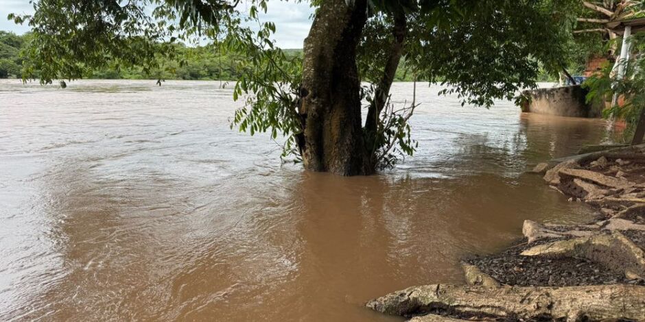 Rio Taquari subiu consideravelmente com os dois de chuva