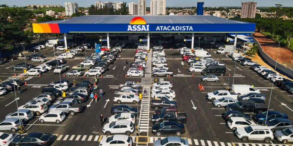 Assa&iacute; est&aacute; com vagas de emprego