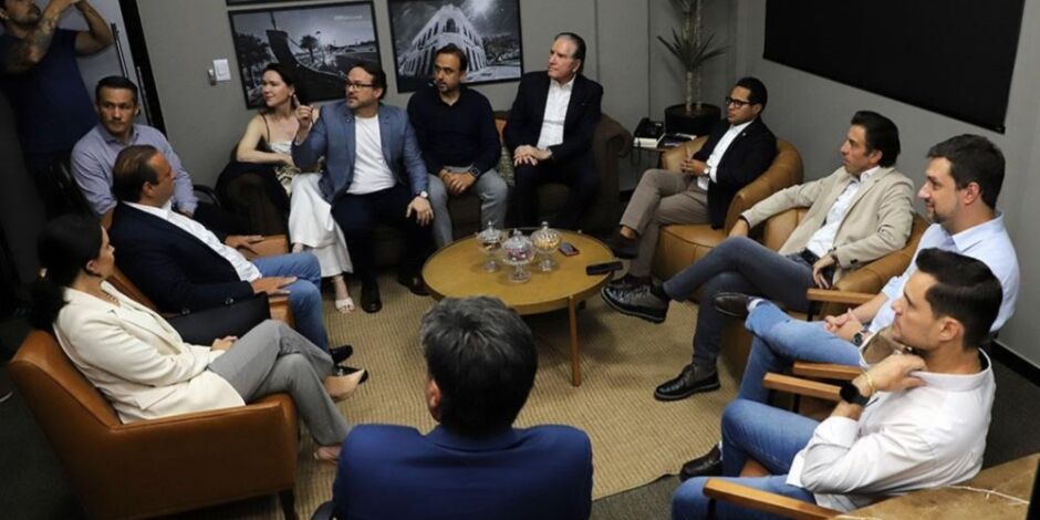 Encontro aconteceu nesta segunda-feira (23)