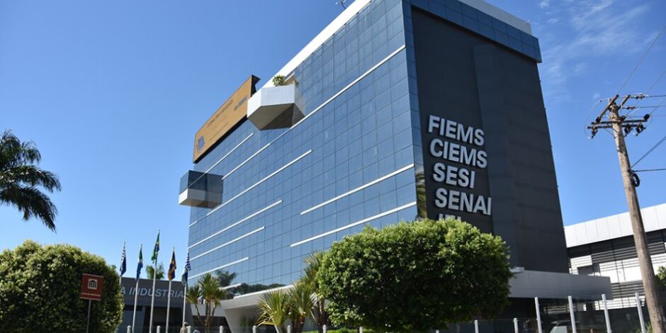 Fiems critica fim da escala 6x1 e alerta para impacto bilion&aacute;rio
