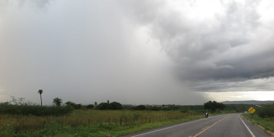 Tempo inst&aacute;vel marca ter&ccedil;a-feira em Campo Grande
