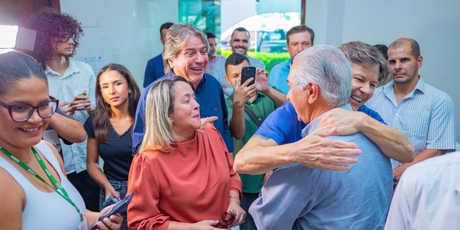 Paulo Duarte, Lia e Caravina durante evento da sigla com Azambuja