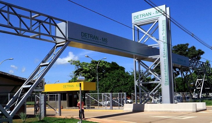 Carreta da Alegria na Praça da República em Paranaíba - MS - Fotos