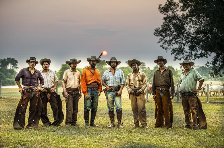 Pantanal, Joventino volta com uma boiada de marruás e todos o admiram