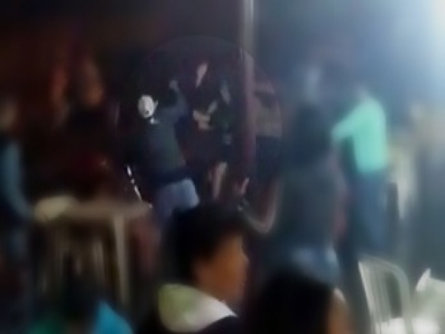 Vídeo Mulher é Esfaqueada Durante Briga Em Bar Neste Domingo Jd1 Notícias 0053