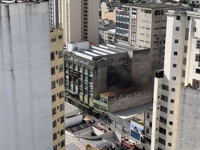 Incêndio no prédio do jornal 'Folha de S.Paulo'