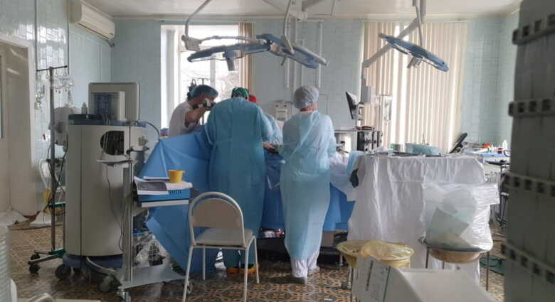 A operação foi bem-sucedida e o paciente foi transferido após breve recuperação