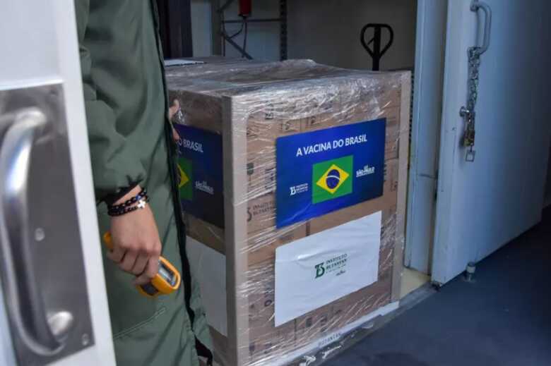 Butantan entrega lote da Coronavac para o Minist&eacute;rio da Sa&uacute;de