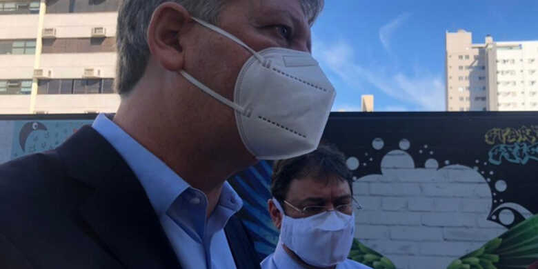 O secret&aacute;rio Jaime Verruck e o presidente da Fiems, S&eacute;rgio Longen