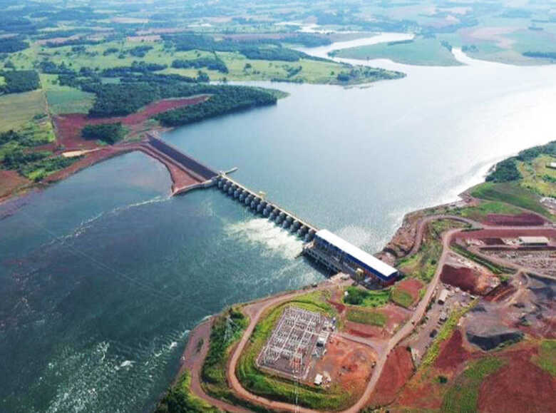 Usina Hidrelétrica Baixo Iguaçu no Paraná. Previsão é de pouca chuva na região até final de setembro