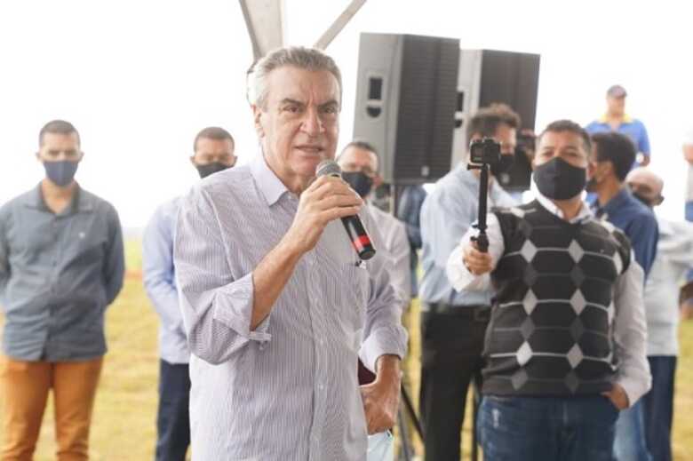 Paulo Corr&ecirc;a durante a cerim&ocirc;nia de lan&ccedil;amento das obras