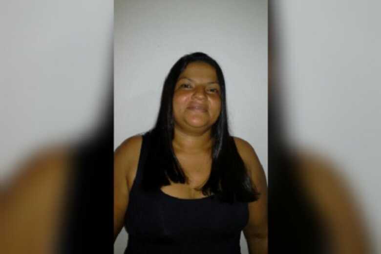 T&eacute;cnica de enfermagem Valqu&iacute;ria Alves