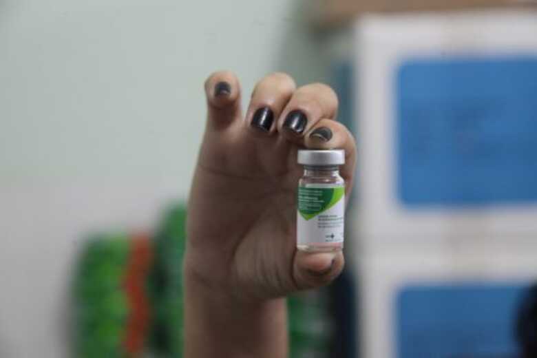 Neste sábado (6), a vacinação contra a gripe segue até ás 17h