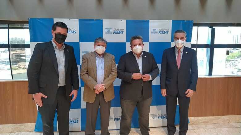 Secretário da Casa de Civil do Estado de São Paulo, Cauê Macris; vice-presidente regional da FIEMS, Roberto José Faé; presidente da Alesp, deputado Carlão Pignatari; presidente da Assembleia Legislativa de Mato Grosso do Sul, Paulo Corrêa