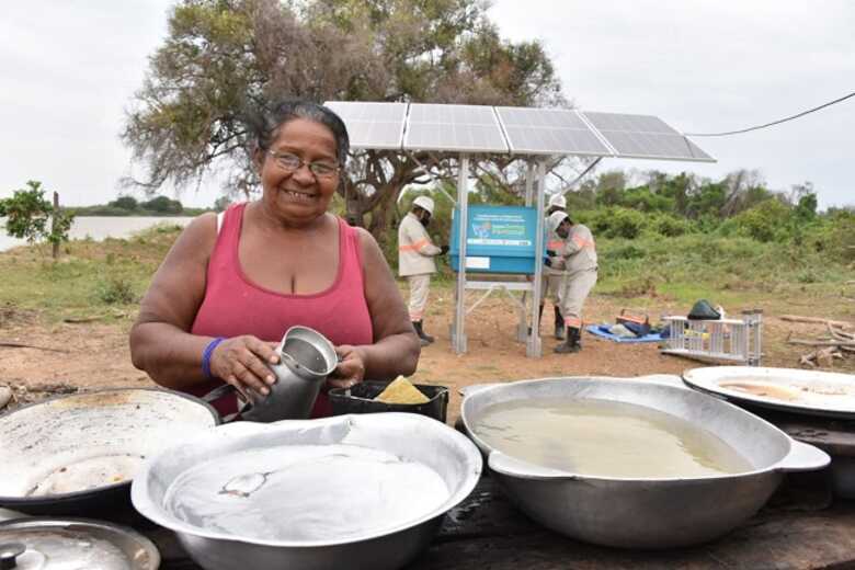 Primeira instalação foi feita na casa de Enaurina da Silva Rodrigues, de 59 anos, moradora do Pantanal