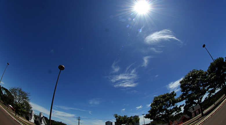 Na Capital o sol aparece forte