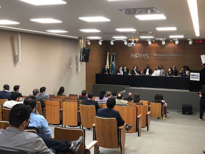 Ato público contou com a presença de membros do MPMS, MPF e MPT, além do deputado Dagoberto Nogueira