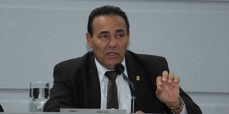 Presidente da Câmara, vereador Carlos Borges