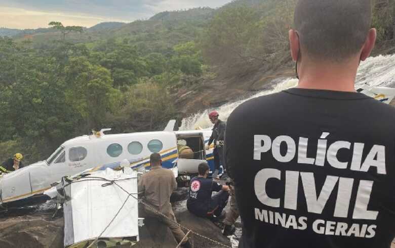 Aeronave caiu no dia 5 de novembro, em Caratinga (MG)