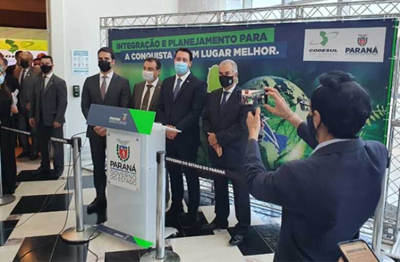 Governadores da região Sul e de Mato Grosso do Sul concederam coletiva em Curitiba